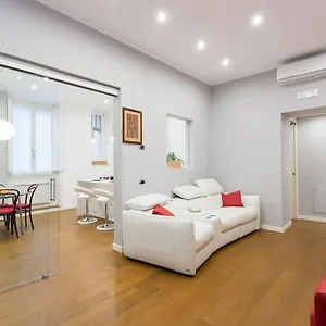White House In Apartamento Roma